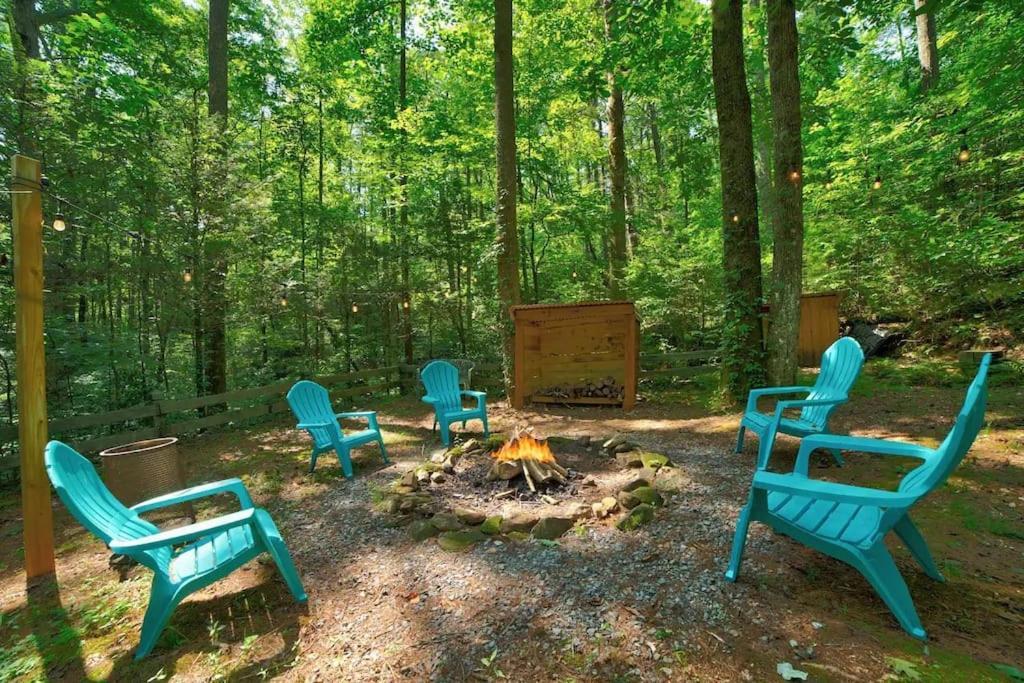 Bear Den Bungalow With Hot Tub Near Blue Ridge And Ellijay Exteriör bild